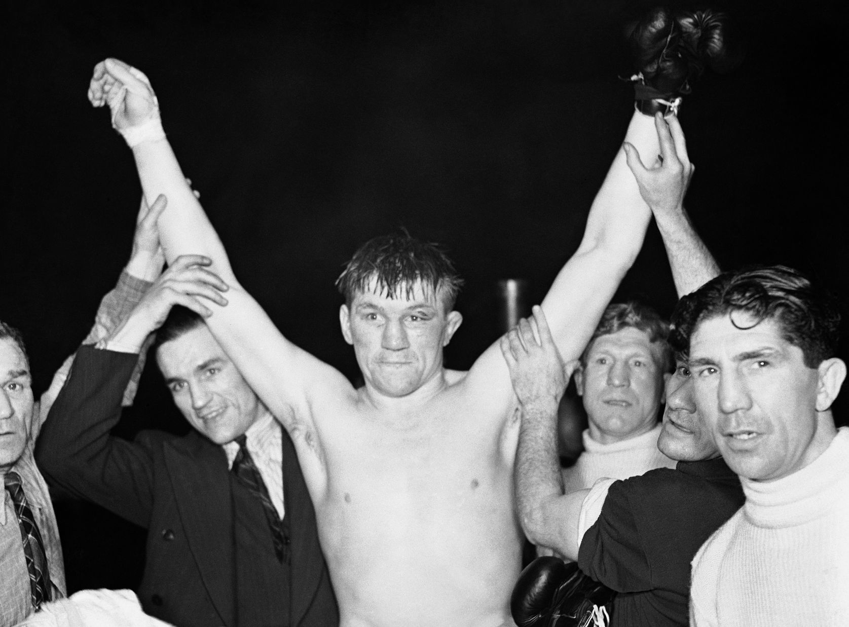 Boxing Tommy Farr